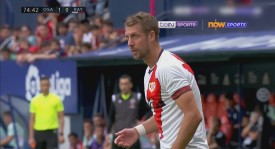 西甲联赛巴塞罗那绝杀奥萨苏纳，替补球员助力领跑积分榜