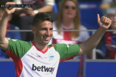 西甲焦点对决：西班牙人队VS赫罗纳队激战在即